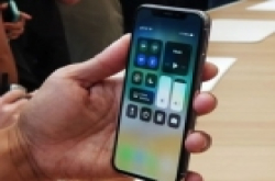 良率低致上市延后 苹果“失算”iPhone X