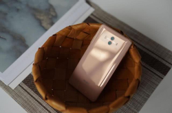 华为老旗舰：麒麟970＋4000mAh电池＋4GB很流畅