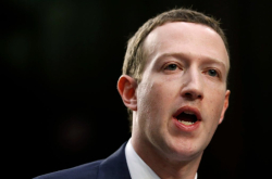 Facebook创办人MarkZuckerberg否认透过手机麦克风监听使用者资讯