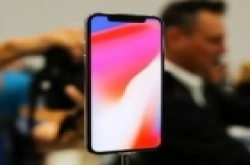 逼人买新机？苹果承认限制旧款iPhone性能