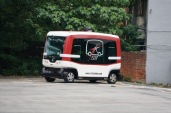 伡科技：喜门史塔雷克自动驾驶车EZ10测试中台湾自驾车、车联网研究先驱
