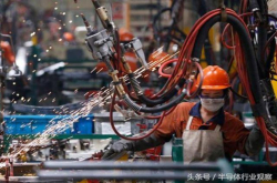 中国关键材料现状：32%一片空白 52%靠进口｜半导体行业观察