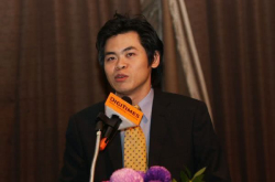 辣个把苹果扒了个精光的男人 如今就打算这么不负责任地溜了？
