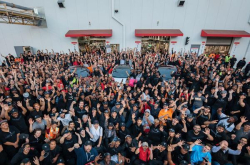 特斯拉二季度共交付4万余辆新车Model3占了近一半