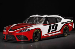 丰田Supra竟然去跑NASCAR了？