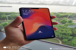 OPPOR15星云版真机上手图赏 网友：还没看完就爱上了 但不会买…
