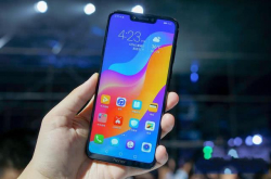 小米拓荒旗舰 骁龙710＋64GB＋红外遥控 仅1599元