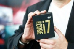 IntelSkylake-X发布时间曝光：明年Q3/LGA2066新接口