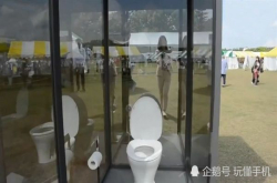 日本的又一项脑洞设计：让你体验室外大小便的透明厕所
