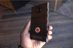 相机厂商玩跨界 首款手机售价超iPhone