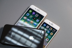曾经高价的iphone为了抢占市场居然直降1500元