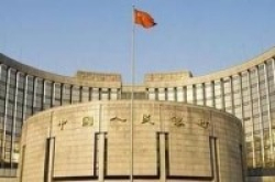 央行要求账户实名鼓励网上及手机银行转账免费