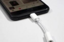 小麻烦不断部分iPhone7用户抱怨通话质量差