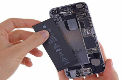 曾在2017年为过保iPhone换电池？苹果现在要向你退款了