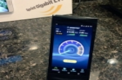 传输速度最高800Mbps Moto新机再亮相