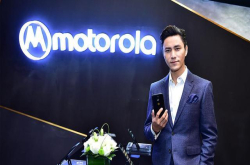 当《金粉世家》金燕西遇到如今的手机 究竟会发生什么？