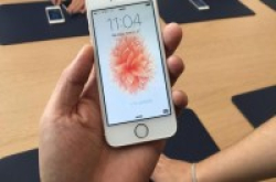 iPhoneSE开启官网预订3288元且货源充足