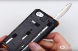 装上这些手机壳 iPhone简直就是变形金刚
