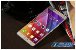 简雅魅力荣耀来袭金立M5plus手机图赏