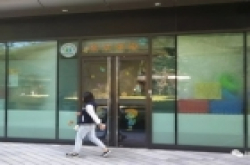 携程虐童案后续:辞退两副总,发布补偿方案;华为回应“清真手机”,...
