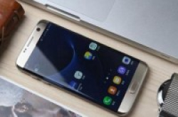 SamsungS8的音效或有大动作包括取消3.5mm耳机孔
