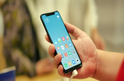 为什么有人宁愿用廉价的小米手机 也不愿用高贵的iPhone？