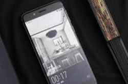 YOTA3墨知版评测：有它还要什么Kindle？
