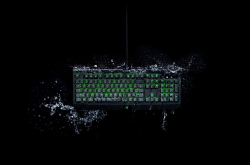 Razer新款终极版黑寡妇游戏键盘加入防水防尘设计避免意外打翻饮料