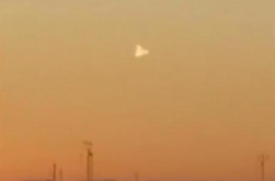 美军封锁30年的黑科技 反重力飞行器再曝光 技术来自UFO