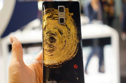 京都工艺金箔手机：日牌“FreeTelSamurai极”MWC2016闪爆现身！