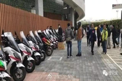 雅马哈热恋三轮 圆梦大使小银钢 莞式禁摩了解一下？