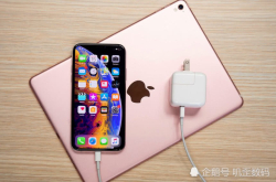 iPhoneXs没有快充？试试这两个快充偏方