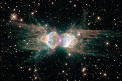 宇宙中的行星状星云激光发射器