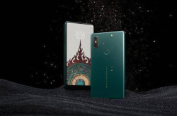 雷军突然公布 小米MIX2S翡翠艺术 网友：科技以换壳为本