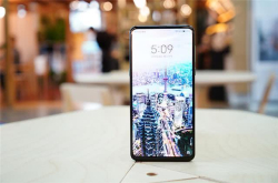 磁动力滑盖全面屏、前后双摄：小米MIX3发布 定位商务旗舰