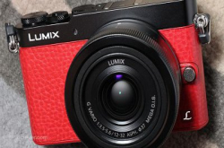 细小依旧、新增EVF：PanasonicGM5速试