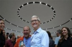 iPhoneX高价令消费者望而却步