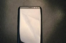 又一组SamsungS8/S8+谍照曝光乍看之下正面全是屏幕