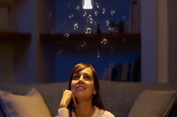Sony新世纪电灯泡：会照明时还要识播歌