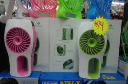 唔想吹热风？喷水风扇更啱废青