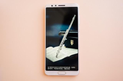 4GB运存＋双面玻璃机身 这款高颜值的华为全面屏手机已降至2399元