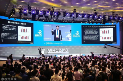 9点1氪：科大讯飞回应同传翻译造假；顺丰回应丰巢取件强制收费；乐视系资产拍卖遇冷
