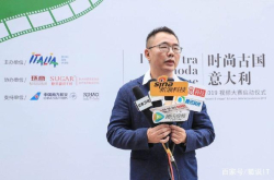 在中国它被认为是杂牌手机 却被意大利旅游局重视 后起之秀