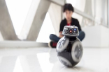 智邪机器人：遥控BB-9E“滚”入香港