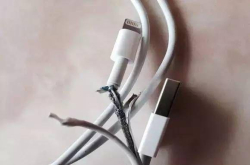 可修复的数据线 用坏了剪一刀 再插上就完好如初