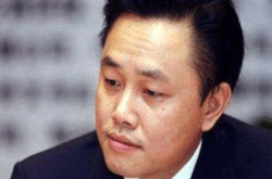 他曾三次问鼎中国首富 与王健林的一张合影 足以说明一切问题
