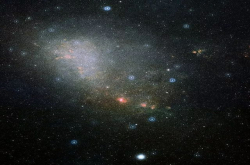 神秘气体环内闪烁著死星的光辉 科学家获得前所未见的发现