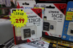 【场报】128GBmicroSD卡首次跌破三百