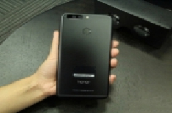 疑似磨砂黑版荣耀V9现身 不是NOTE 9