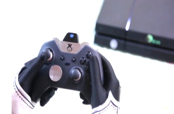 能把XboxOne的无线手把变成万用主机手把的XOneAdapter